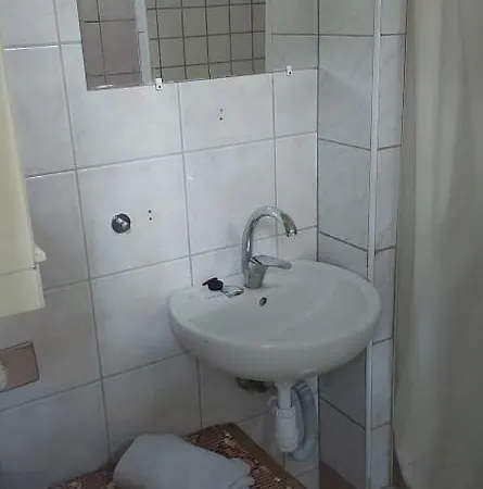 Pensión Kéktúrás-Tóra Nyíló Badacsonyi privát bérlemény *