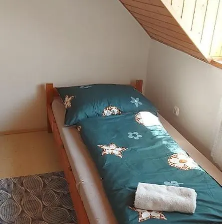 Kéktúrás-Tóra Nyíló Badacsonyi privát bérlemény * Badacsonytomaj