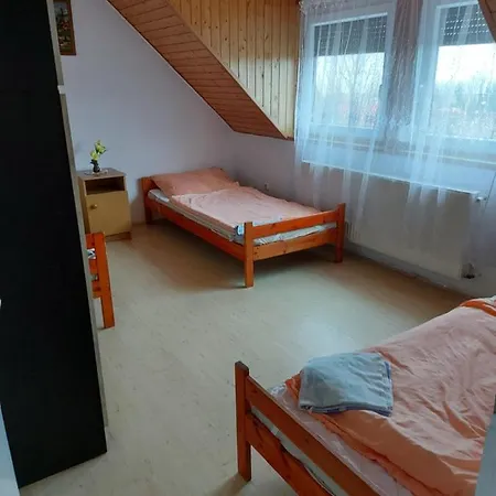 Kéktúrás-Tóra Nyíló Badacsonyi privát bérlemény Badacsonytomaj